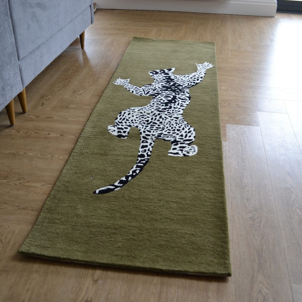 Climbing Jaguar Modern Wool Runner Rugs in Green